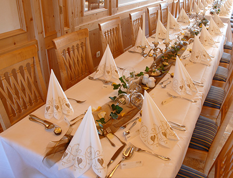 Lange Tafel im Gasthof Wagner