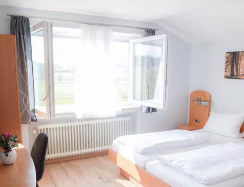 Double room with seating area